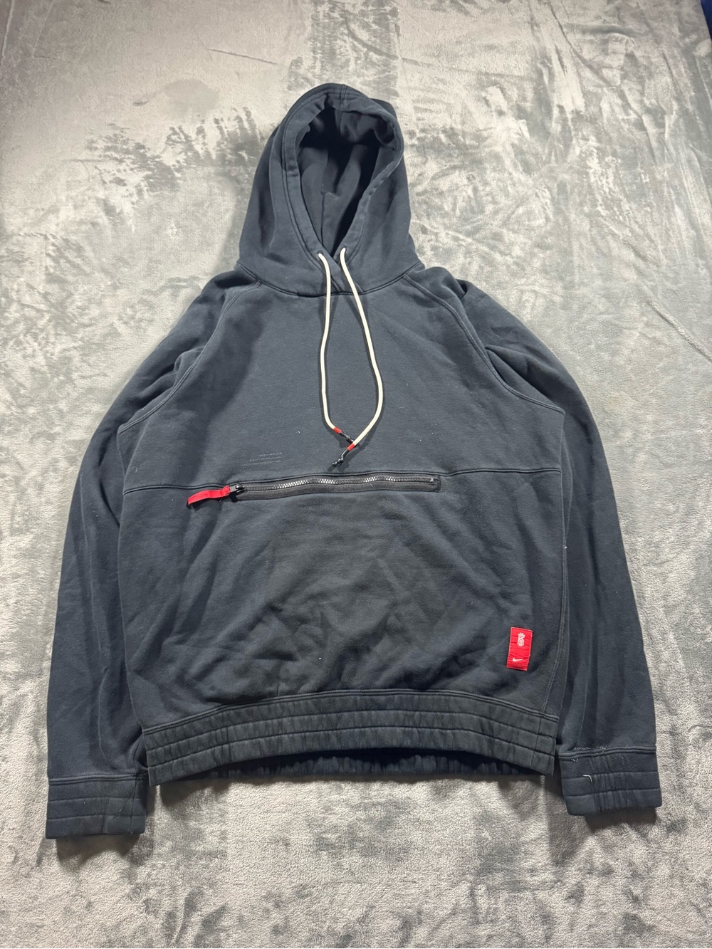 Nike kyrie mens Black Hooded Pullover Sweater with Front Zip Pocket
